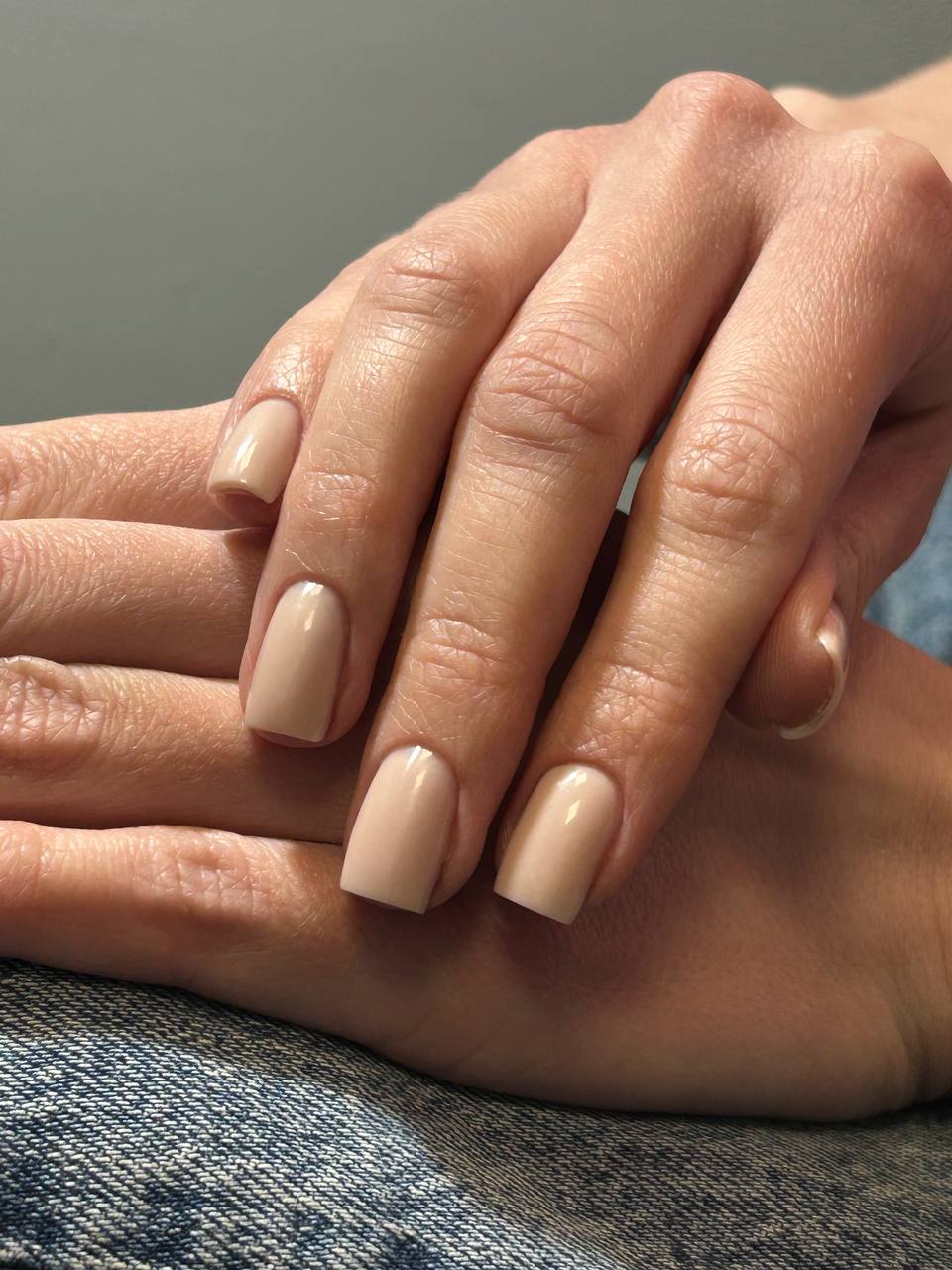 Робота майстра манікюру 17